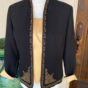 Elegant 2 piece beaded jacket with coordinating satin like tank top size 6P